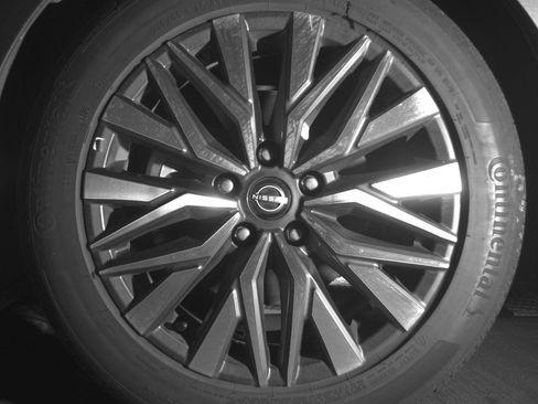 Used 2025 Nissan Altima 2.5 SV image 12