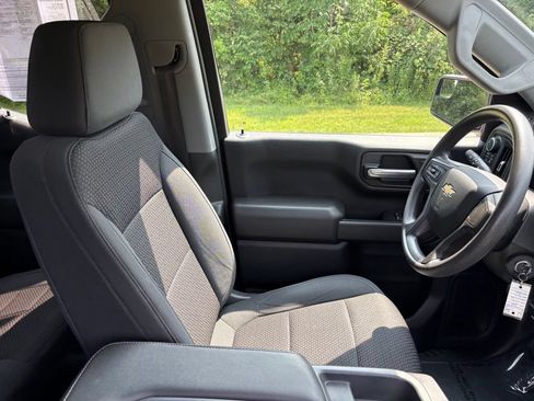 Used 2021 Chevrolet Silverado 1500 Custom AWD/4WD image 27