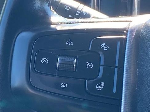 Used 2024 GMC Sierra 1500 SLT image 8