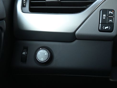 Used 2020 Chevrolet Tahoe LT image 30