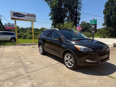 Used 2013 Ford Escape Titanium w/ Parking Technology Pkg AWD/4WD image 2