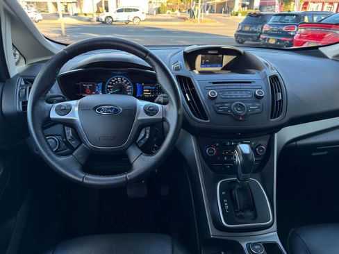 Used 2017 Ford C-MAX Energi SE w/ Equipment Group 402A image 22