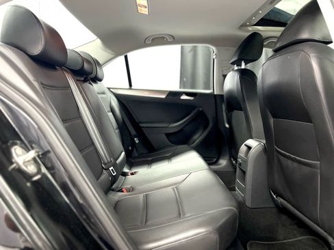 Used 2015 Volkswagen Jetta SE image 24