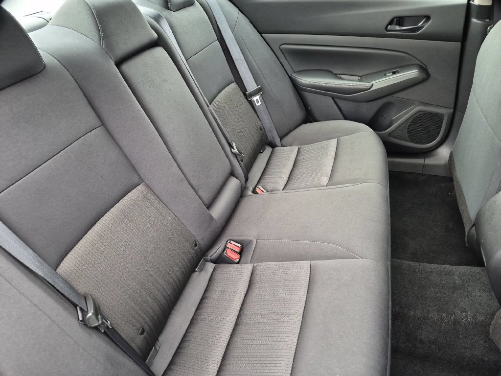 Used 2025 Nissan Altima 2.5 SV FWD image 26