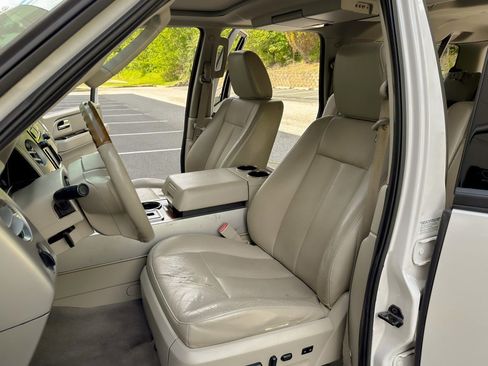Used 2010 Ford Expedition EL Limited AWD/4WD image 16