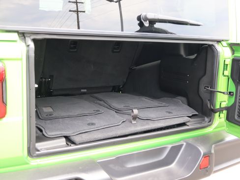 Used 2025 Jeep Wrangler Unlimited Sport AWD/4WD image 8