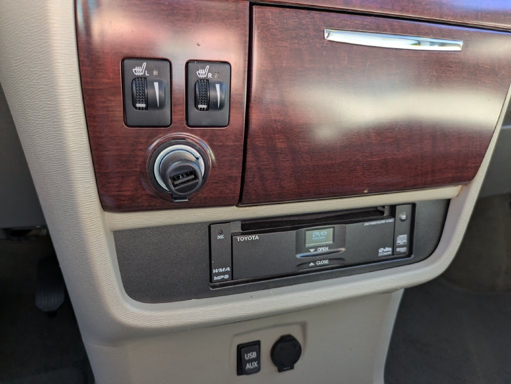 Used 2012 Toyota Sienna Limited w/ Premium Pkg FWD image 13