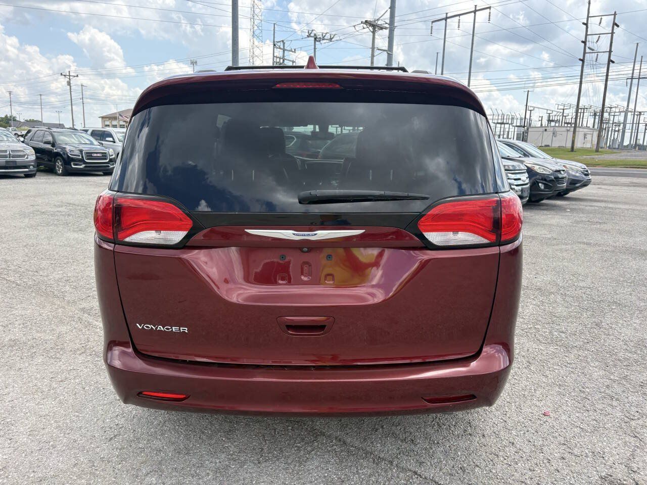 Used 2020 Chrysler Voyager Lxi FWD image 8