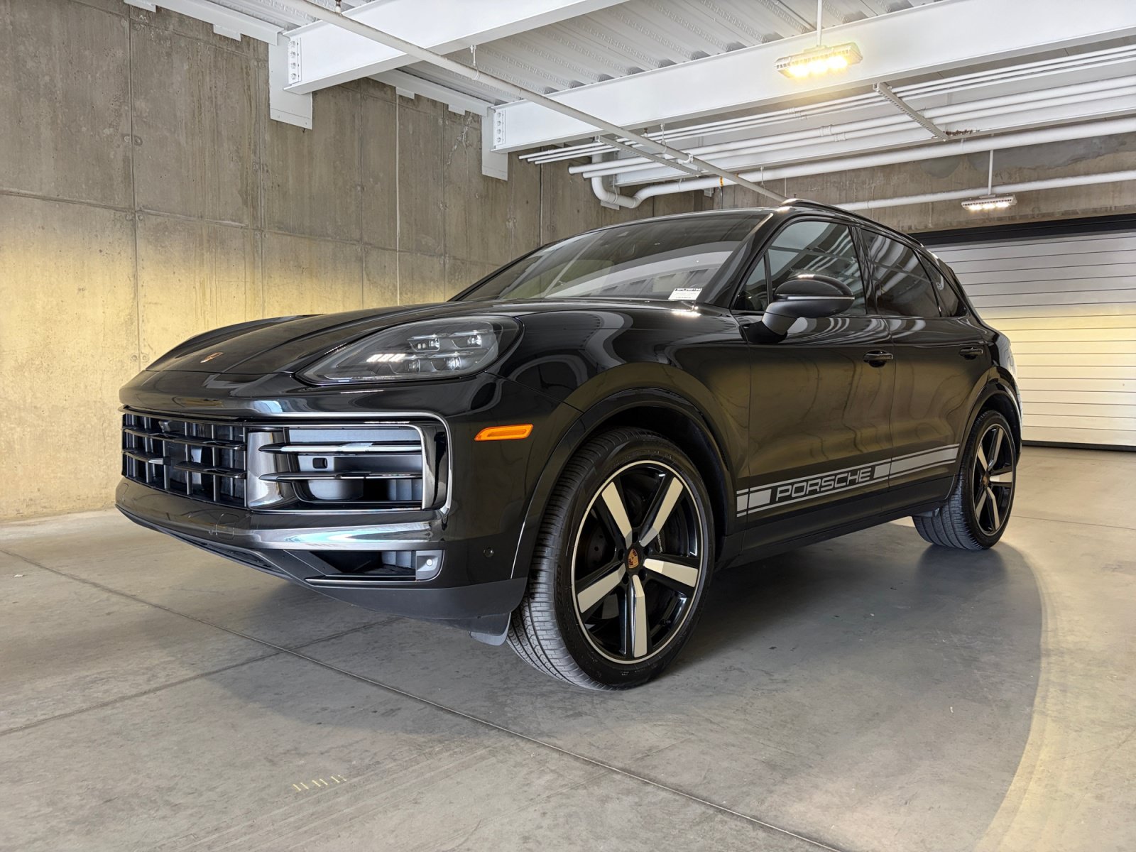 Certified 2026 Porsche Cayenne AWD/4WD image 1