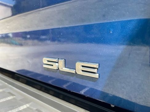 Used 2018 GMC Sierra 1500 SLE w/ Elevation Edition AWD/4WD image 11