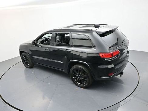 Used 2020 Jeep Grand Cherokee Altitude image 25
