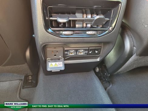 Used 2023 Jeep Grand Cherokee 4WD 4xe image 16