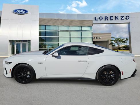 Used 2024 Ford Mustang GT RWD image 8