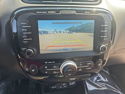 Used 2018 Kia Soul ! w/ Tech Package FWD image 21