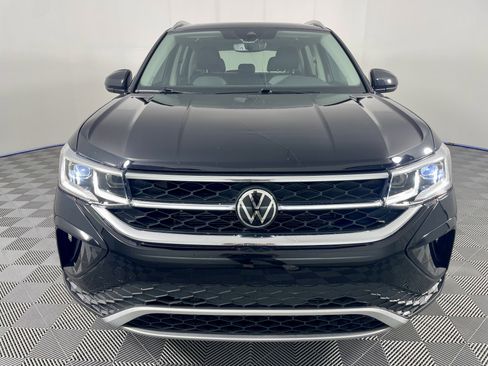 Used 2023 Volkswagen Taos SEL image 8