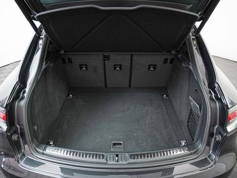 Certified 2025 Porsche Macan image 26