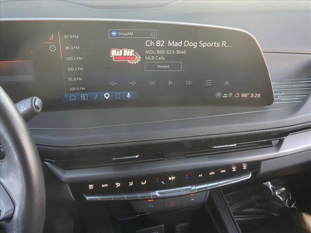 Used 2025 Cadillac XT4 Premium Luxury FWD image 11