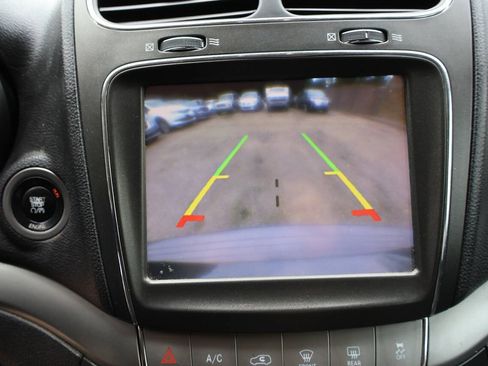 Used 2014 Dodge Journey Crossroad w/ Flexible Seating Group FWD image 32