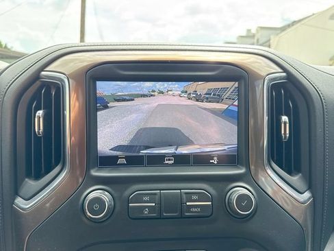 Used 2021 Chevrolet Silverado 1500 High Country w/ LPO, Dark Essentials Package AWD/4WD image 17