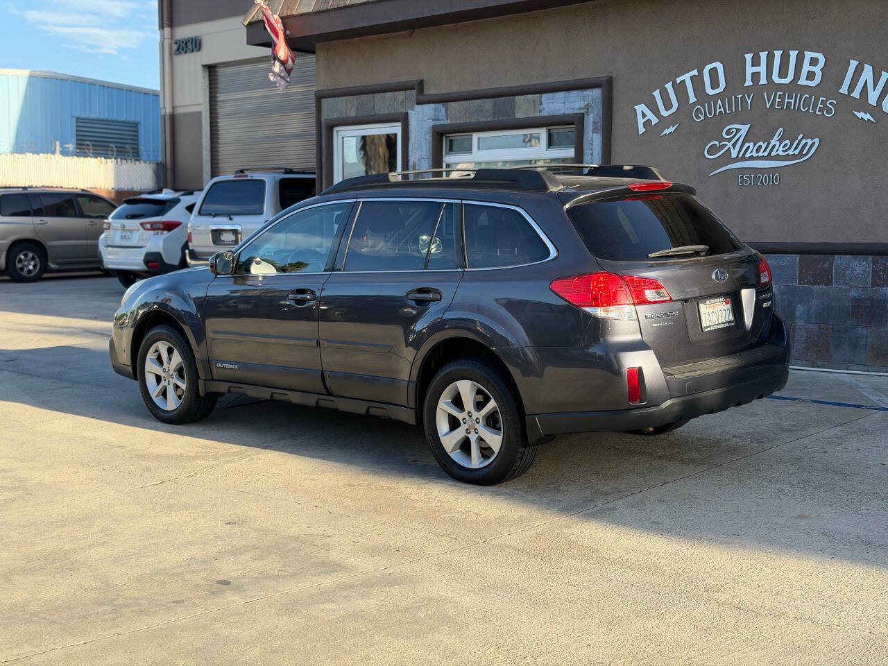 Used 2013 Subaru Outback 2.5i Premium AWD/4WD image 7