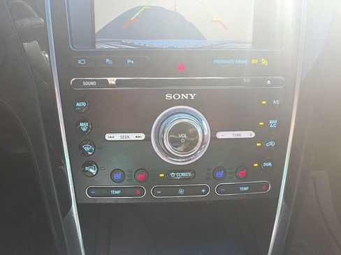 Used 2016 Ford Explorer Platinum AWD/4WD image 32
