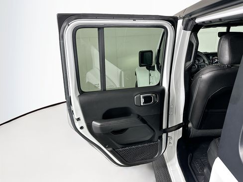 Used 2023 Jeep Wrangler Unlimited Sahara w/ Cold Weather Group AWD/4WD image 26