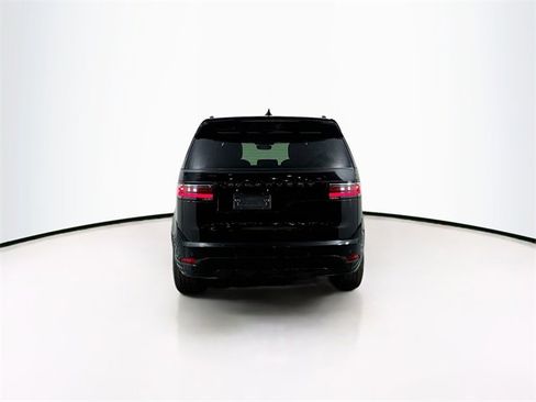 Used 2024 Land Rover Discovery Dynamic SE image 6