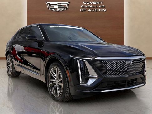 Certified 2024 Cadillac Lyriq Luxury image 6