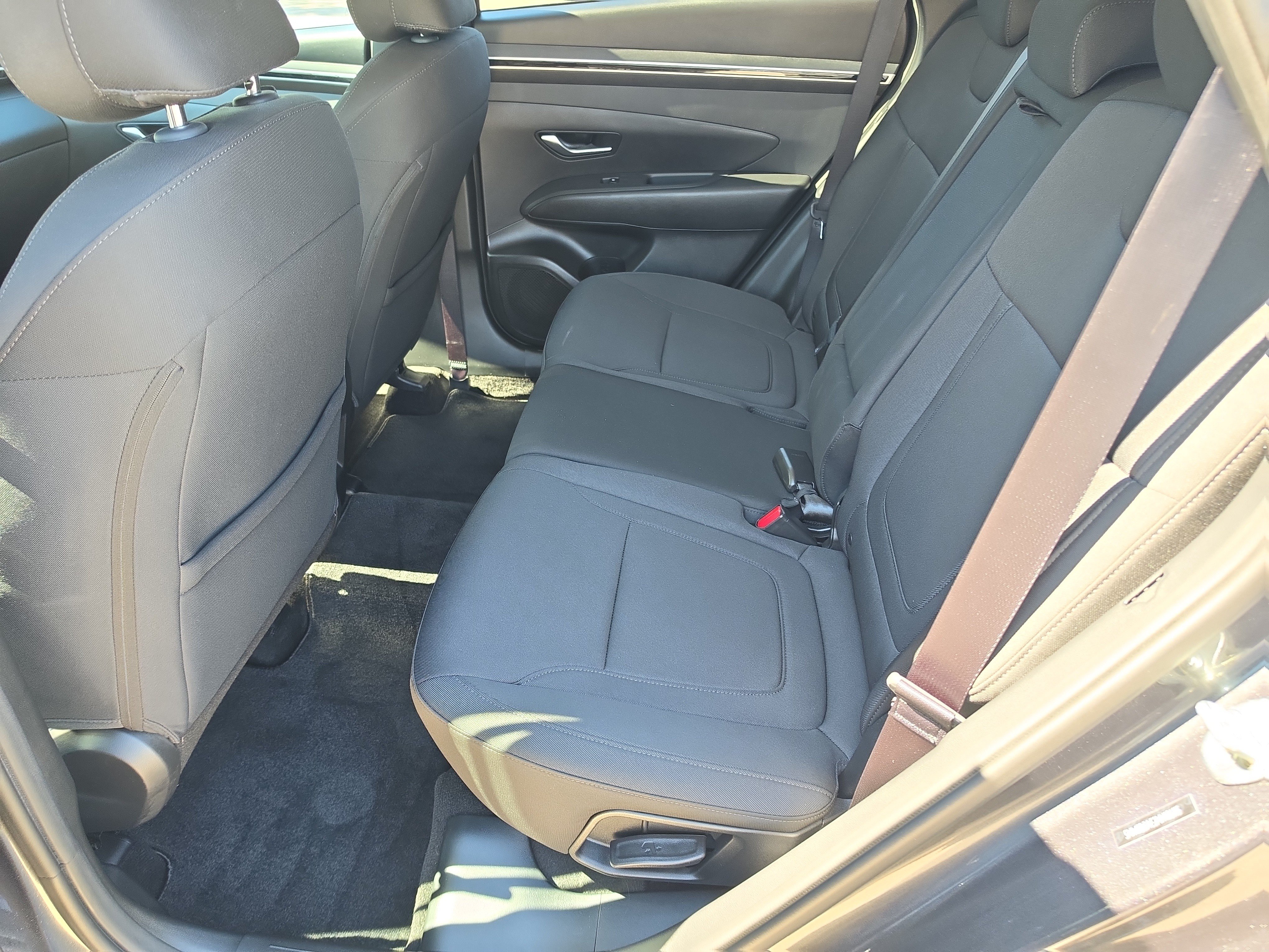Used 2022 Hyundai Tucson SEL w/ Cargo Package FWD image 16
