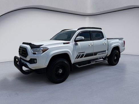 Used 2022 Toyota Tacoma SR5 w/ Technology Package RWD image 1