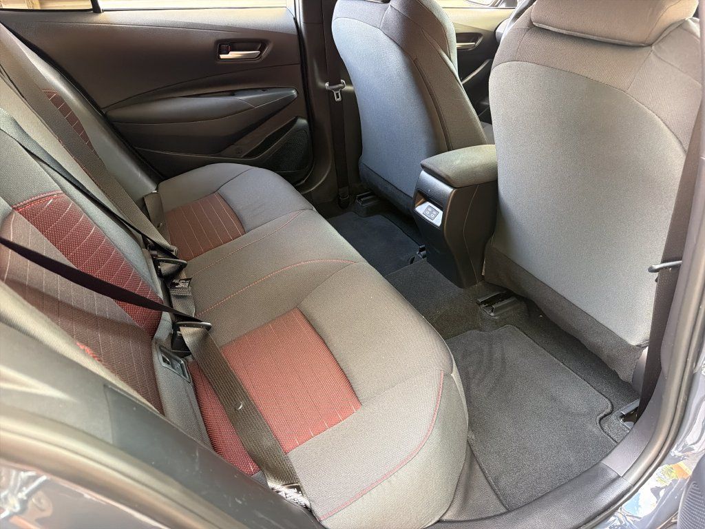 Used 2026 Toyota Corolla SE FWD image 32