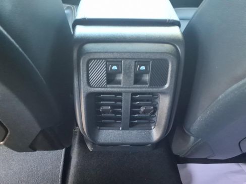 Certified 2025 Ford Bronco Badlands AWD/4WD image 18