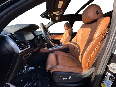 Used 2019 BMW X5 xDrive40i w/ M Sport Package image 7