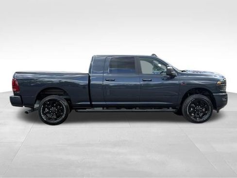 New 2026 RAM 2500 Laramie AWD/4WD image 8