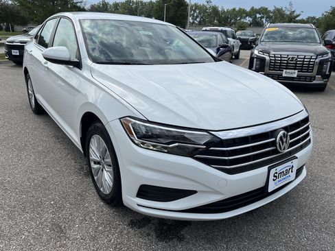 Used 2019 Volkswagen Jetta S w/ Driver Assistance Package FWD image 3