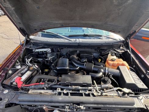 Used 2010 Ford F150 XLT image 26