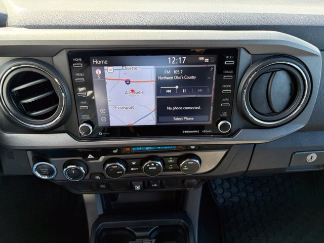 Used 2020 Toyota Tacoma TRD Sport AWD/4WD image 28