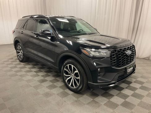 Used 2025 Ford Explorer ST-Line image 39
