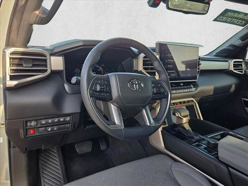 Used 2025 Toyota Tundra Limited AWD/4WD image 10