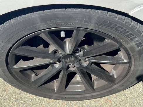 Used 2018 Cadillac CTS Luxury image 15