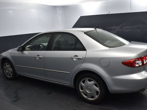 Used 2004 MAZDA MAZDA6 i FWD image 5