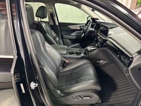Used 2025 Acura MDX SH-AWD w/ Technology Package image 39