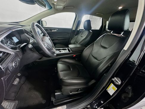 Used 2021 Ford Edge Titanium image 13