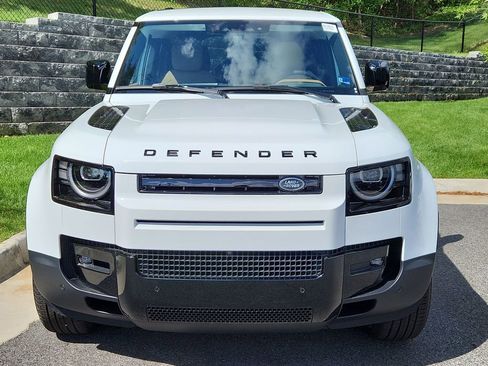 Used 2026 Land Rover Defender 110 S AWD/4WD image 8