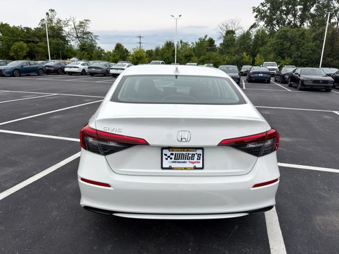 Used 2024 Honda Civic EX image 7