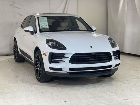 Certified 2020 Porsche Macan AWD/4WD image 9
