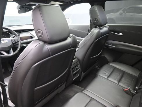 Used 2019 Cadillac XT4 Premium Luxury w/ Cold Weather Package image 10