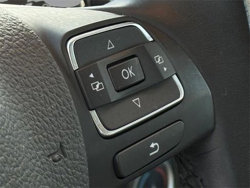 Used 2017 Volkswagen Tiguan Limited w/ Premium Package image 12