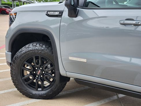 Used 2024 GMC Sierra 1500 Elevation w/ Elevation Premium Package image 6