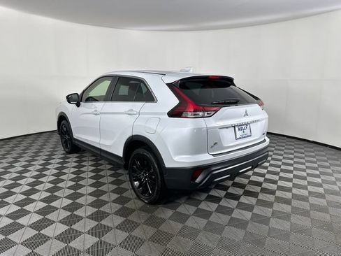 Used 2024 Mitsubishi Eclipse Cross LE AWD/4WD image 2